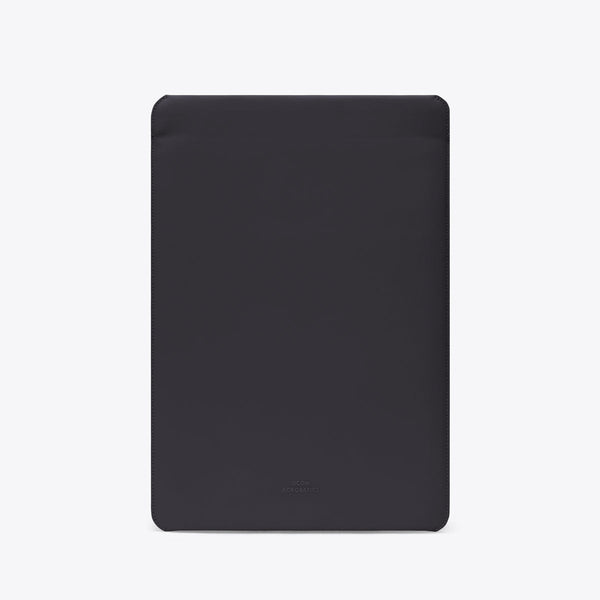Black / Medium