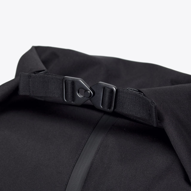 Ucon Acrobatics • Frederik Backpack • Stealth Series (Black)
