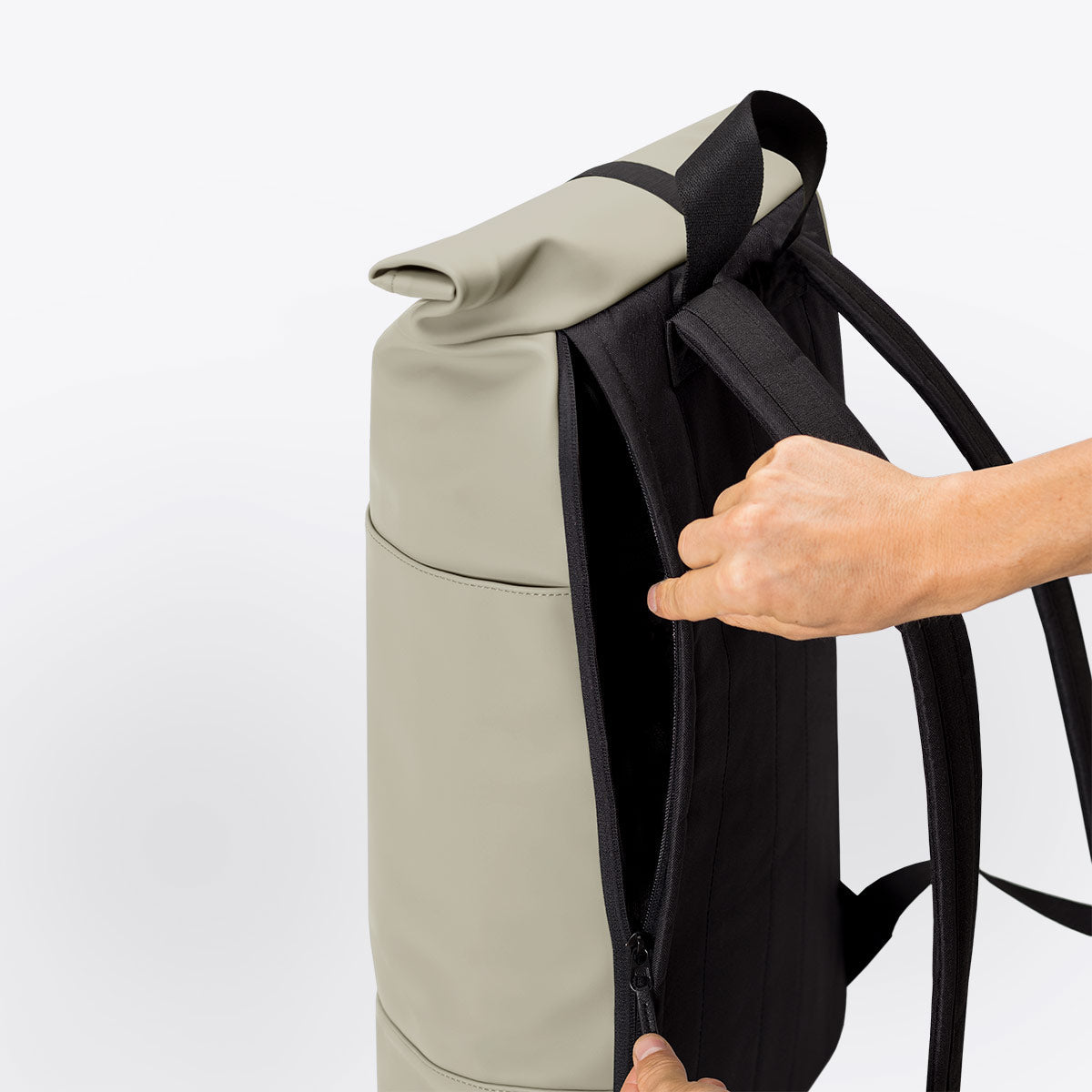 Hajo Roll-Top Backpack - Pastel Green / Medium