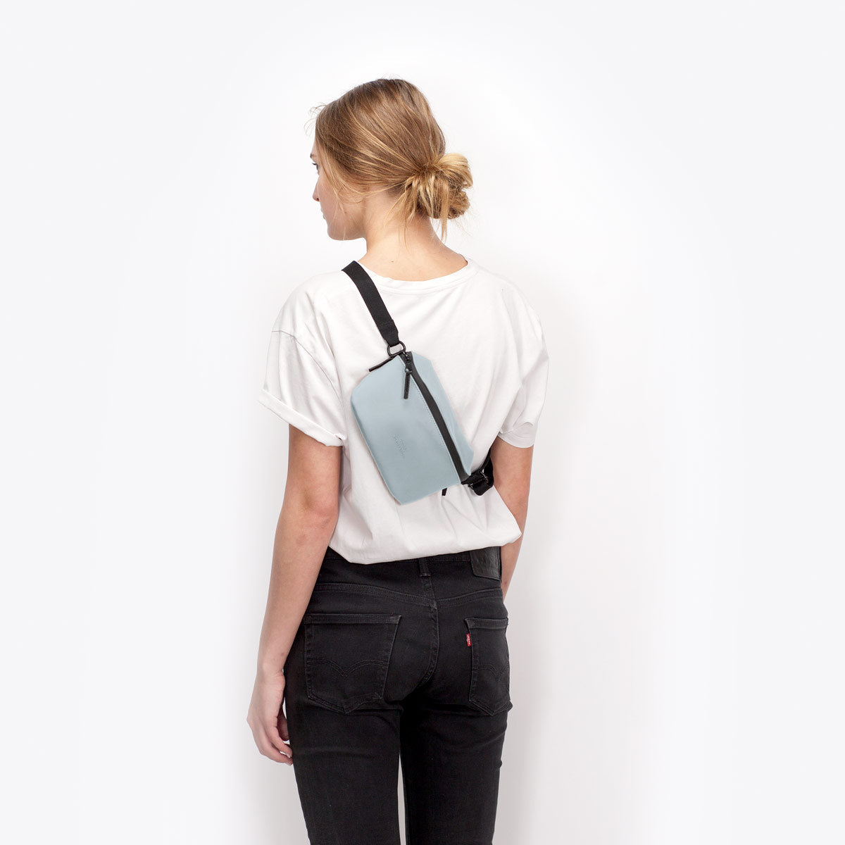 Jona Crossbody Bag - Dusty Blue / Medium