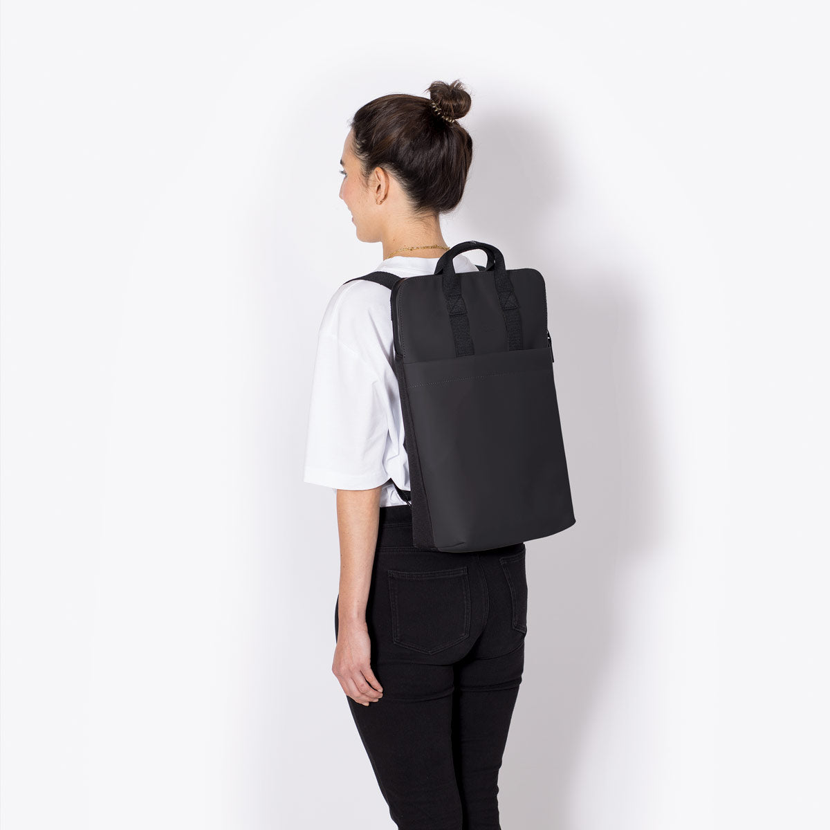 Masao Convertible Backpack - Black / Medium