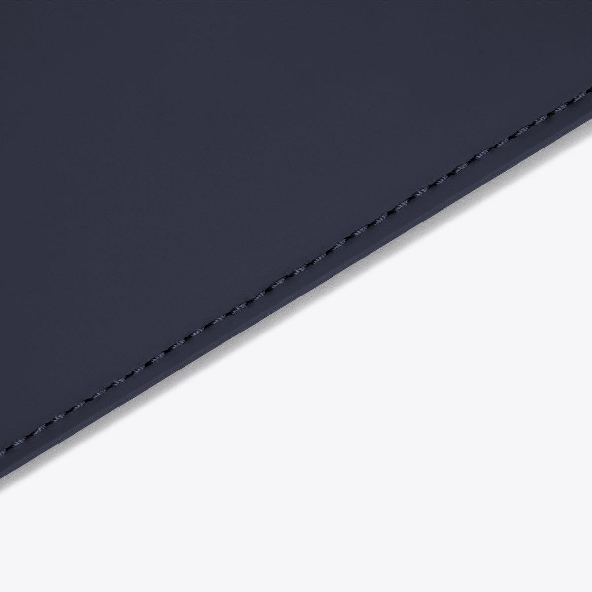 Sora Laptop Sleeve - Dark Navy / Medium