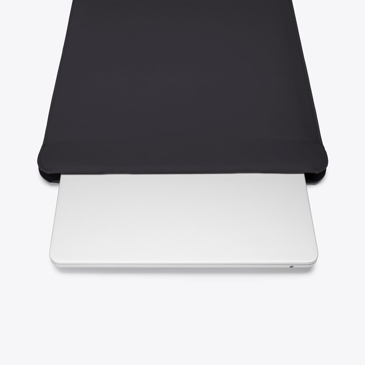 Sora Laptop Sleeve - Black / Mini