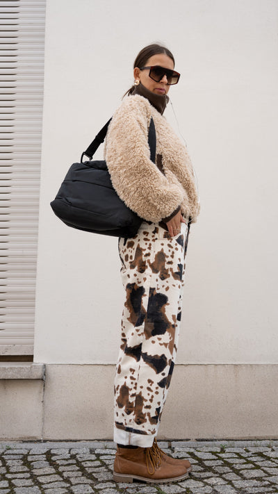 EFFORTLESSLY STYLED