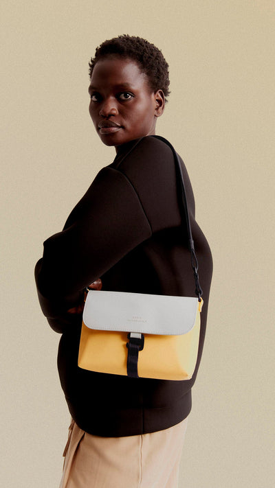 Shoulder, crossbody or in hand
